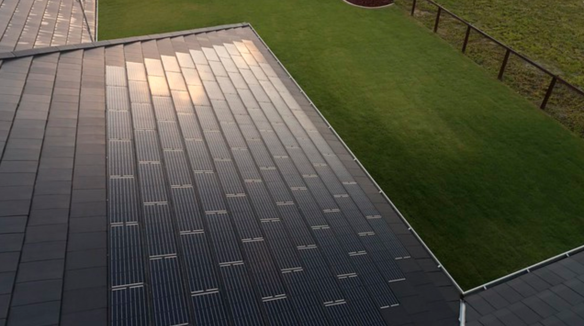Energía fotovoltaica medianter tejas solares
