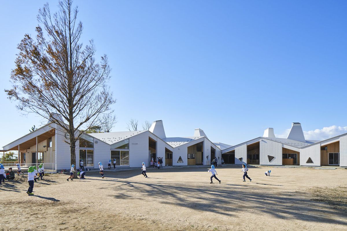 Arquitectura: Escuela Infantil Yamaikarashi: naturalmente con la naturaleza