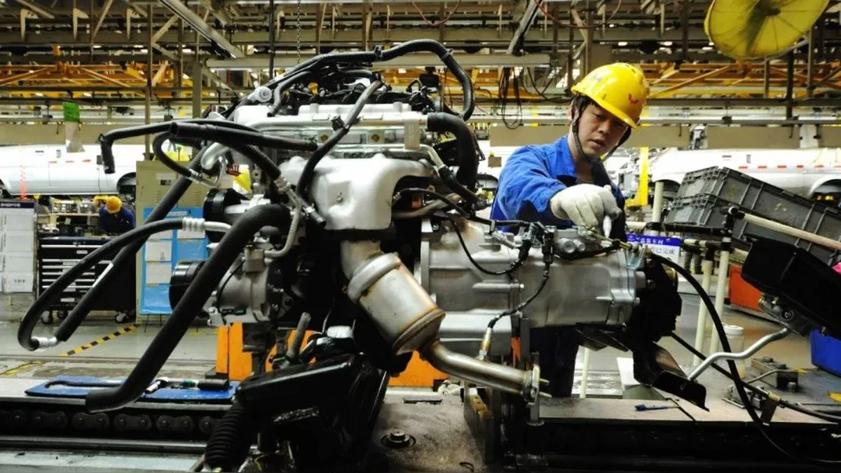 La caída de la industria busca su piso en abril, pero aún falta para la recuperación