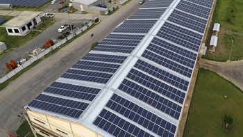 Cubiertas fotovoltaicas: seguridad, normativa y colaboración para un futuro sostenible